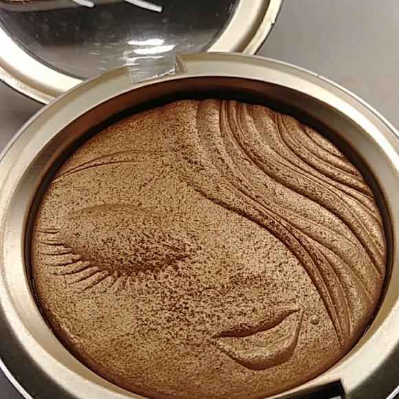 Authentic Mac × Mariah Carey Extra Dimension - Picture 4 of 4